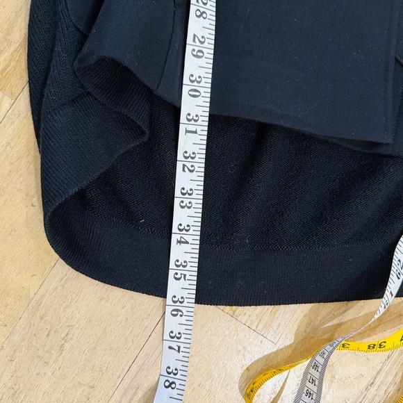 Dries Van Noten 100% wool tailored black blazer with longer contrast back panel - Picture 12 of 13